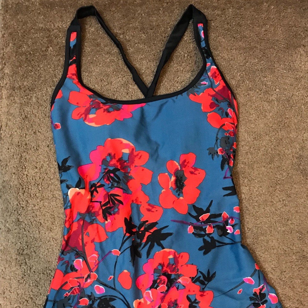 Hapari Sport Tankini Swim Top